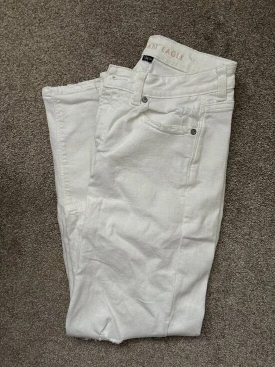 AE Ripped Mom Jean - Picture 2 of 11